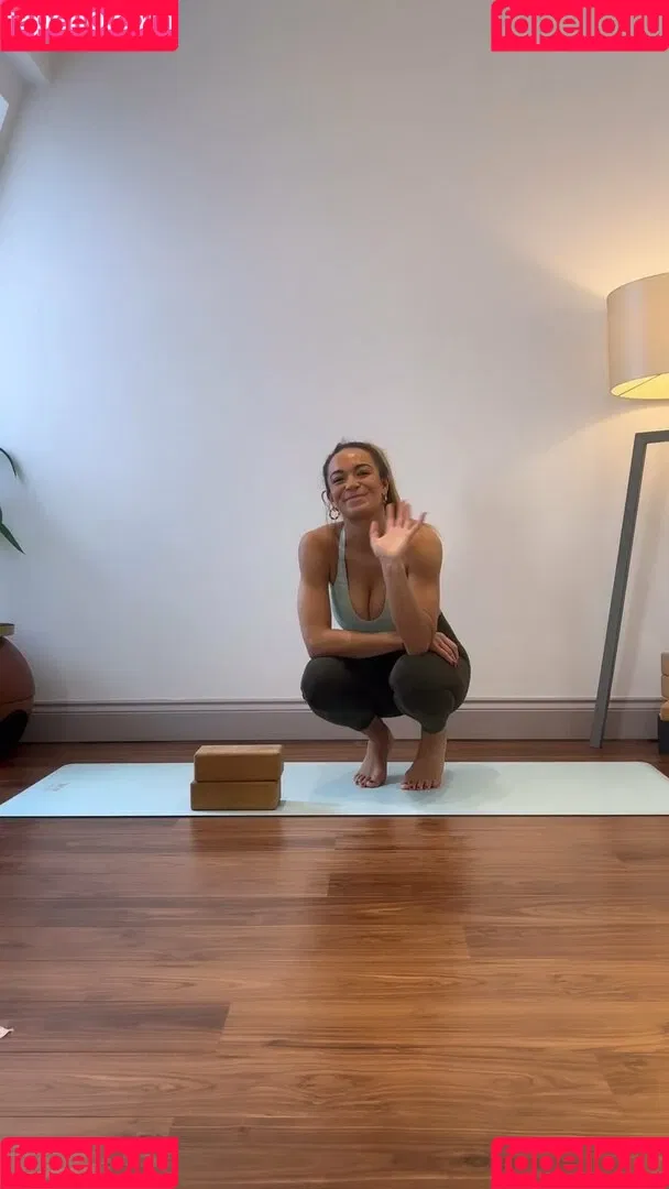 Echolikesyoga Onlyfans Photo Gallery 