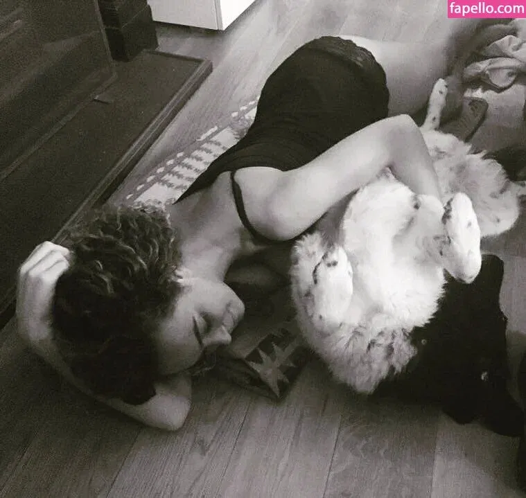 Echolikesyoga Onlyfans Photo Gallery 