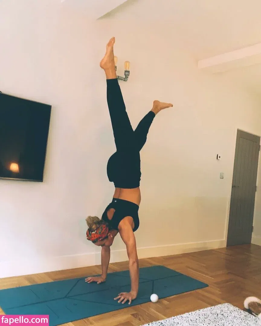 Echolikesyoga Onlyfans Photo Gallery 