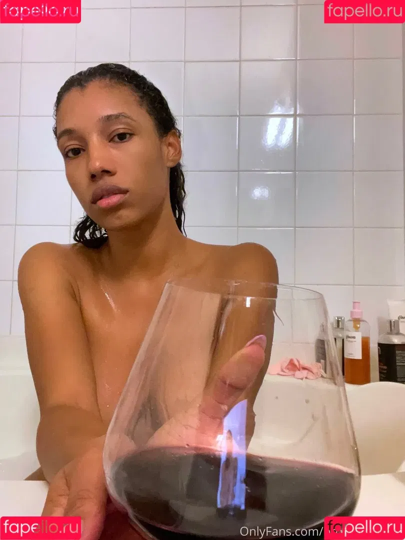 Brookliyn Wren Onlyfans Photo Gallery 