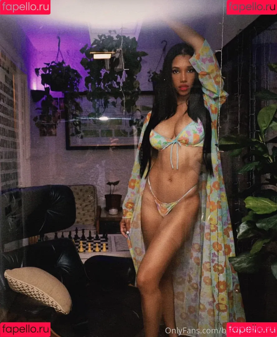 Brookliyn Wren Onlyfans Photo Gallery 