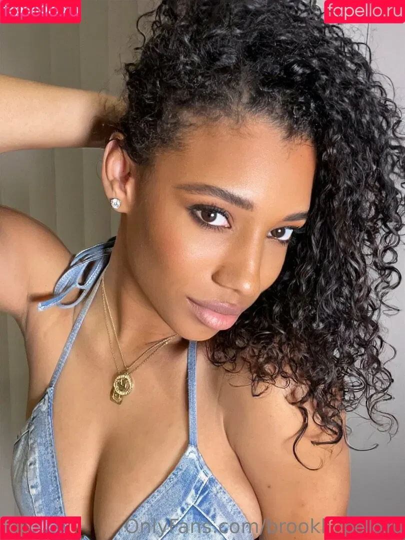 Brookliyn Wren Onlyfans Photo Gallery 