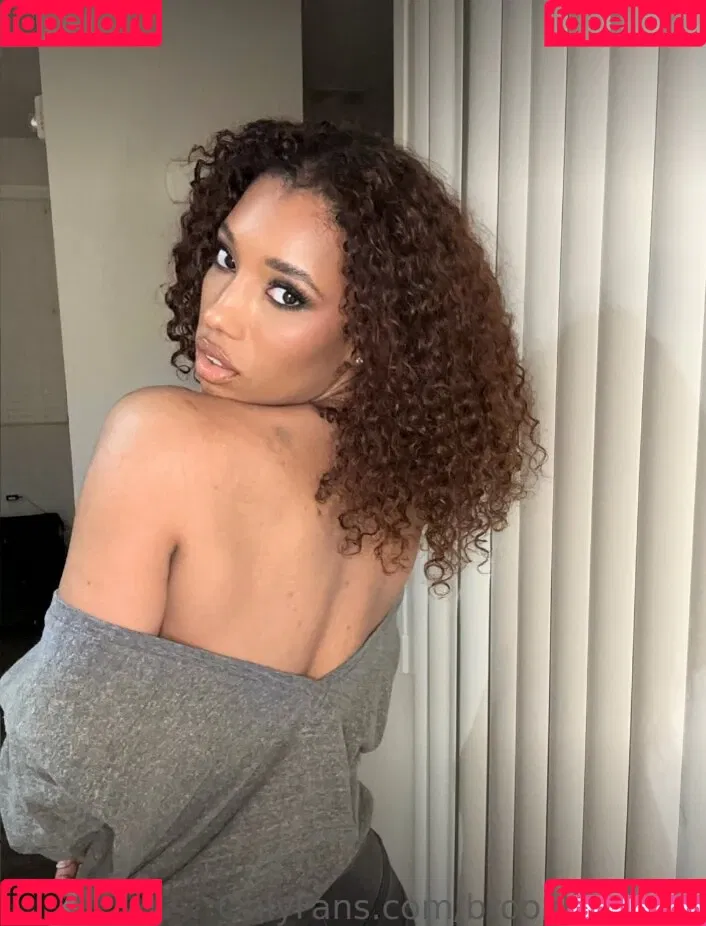 Brookliyn Wren Onlyfans Photo Gallery 