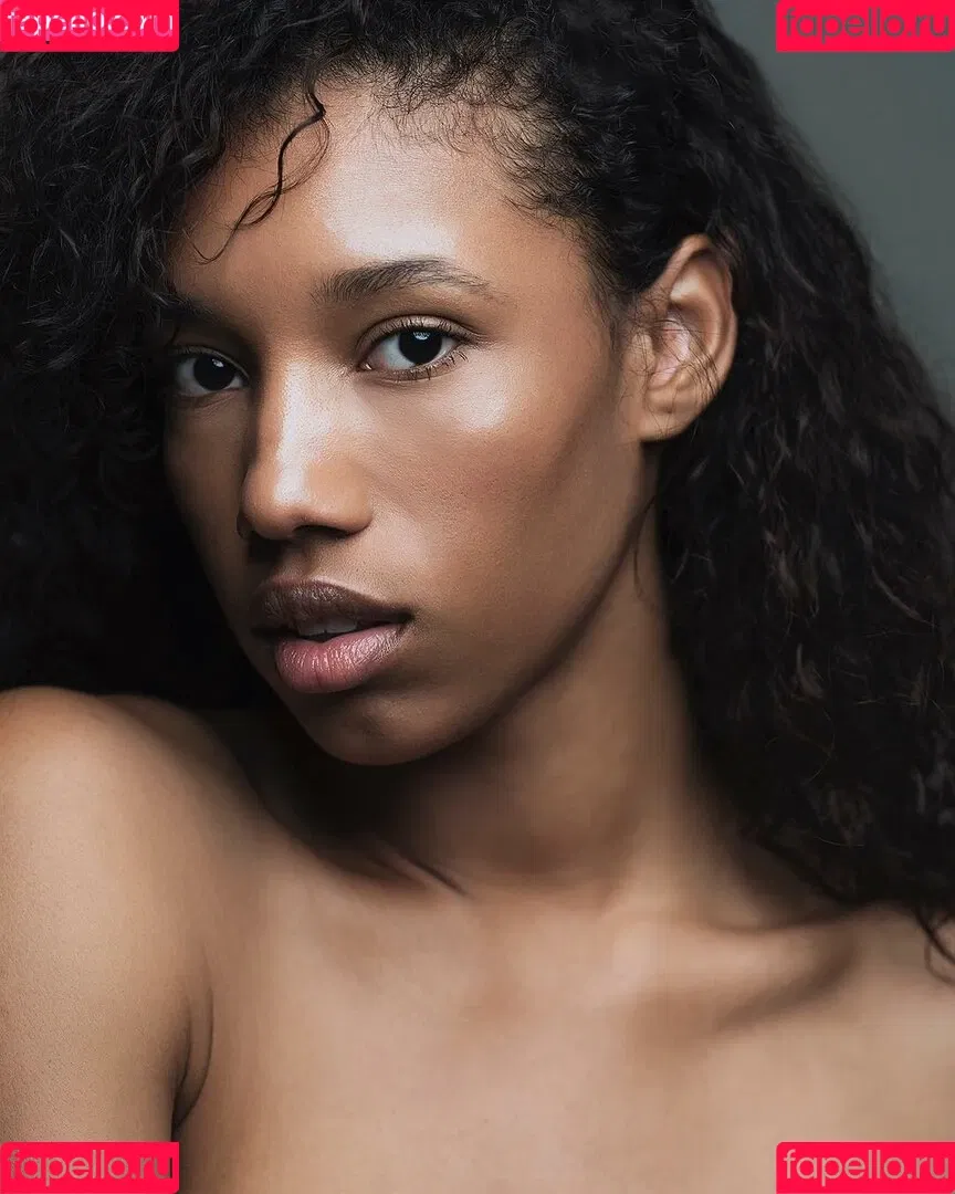 Brookliyn Wren Onlyfans Photo Gallery 