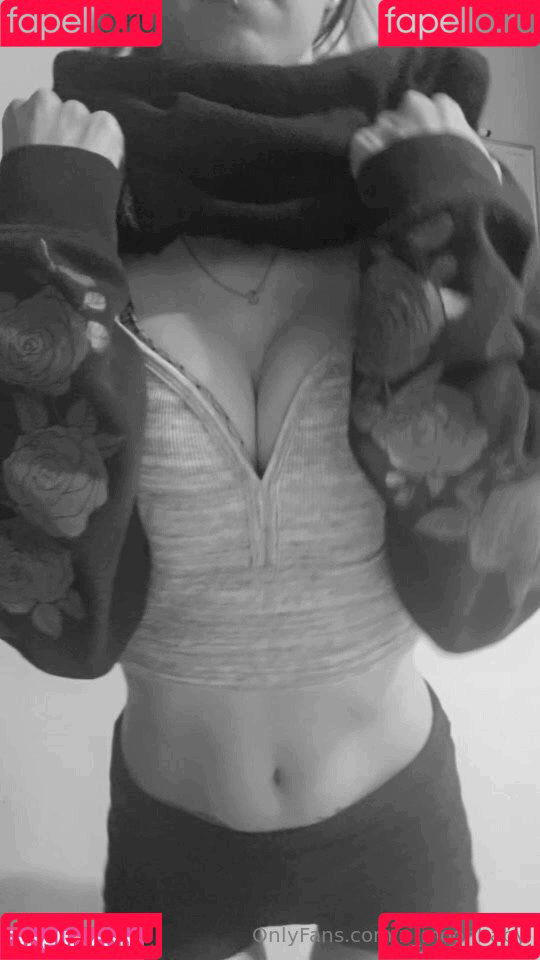 x_moonbaby Onlyfans Photo Gallery 