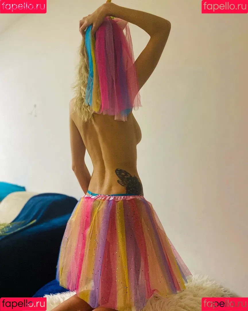 pink_princess_on_sky Onlyfans Photo Gallery 