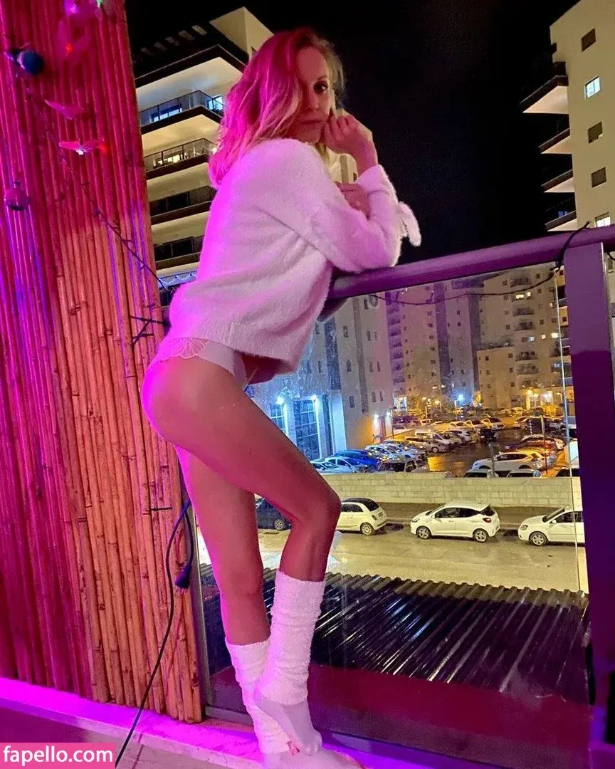 pink_princess_on_sky Onlyfans Photo Gallery 