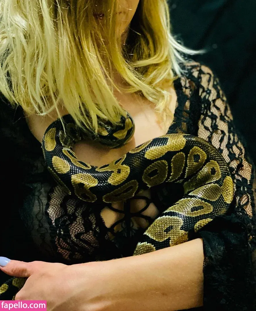 pink_princess_on_sky Onlyfans Photo Gallery 