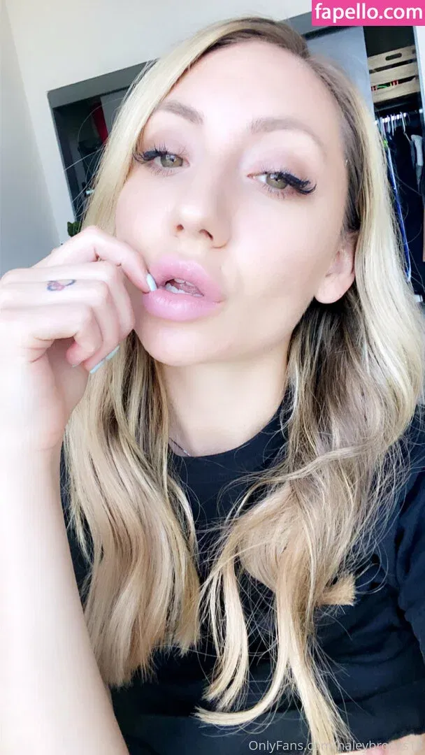 Haleybrooks18 Onlyfans Photo Gallery 
