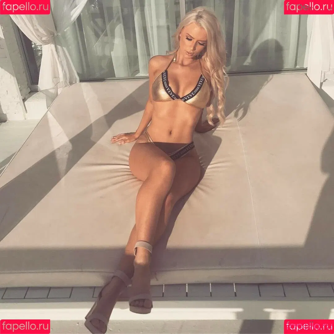 Thalia Hall Onlyfans Photo Gallery 