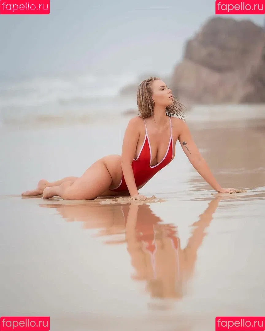 Thalia Hall Onlyfans Photo Gallery 