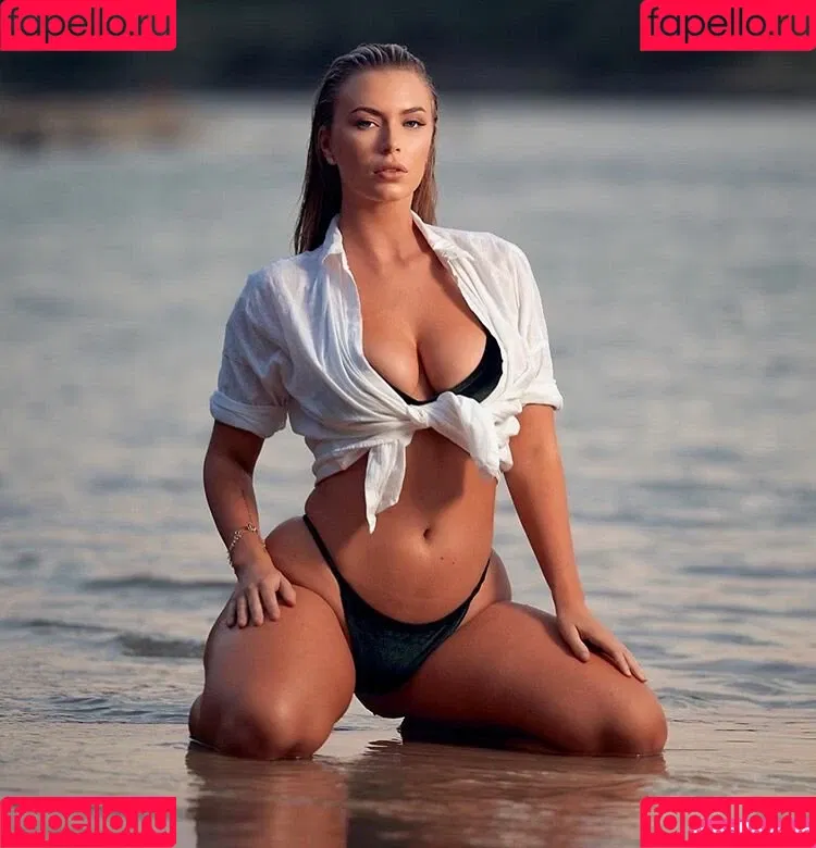 Thalia Hall Onlyfans Photo Gallery 