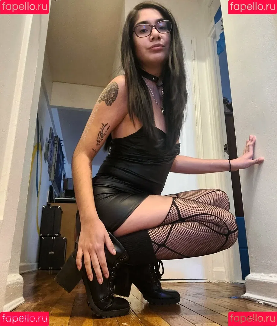 Lucy Sunflower Onlyfans Photo Gallery 