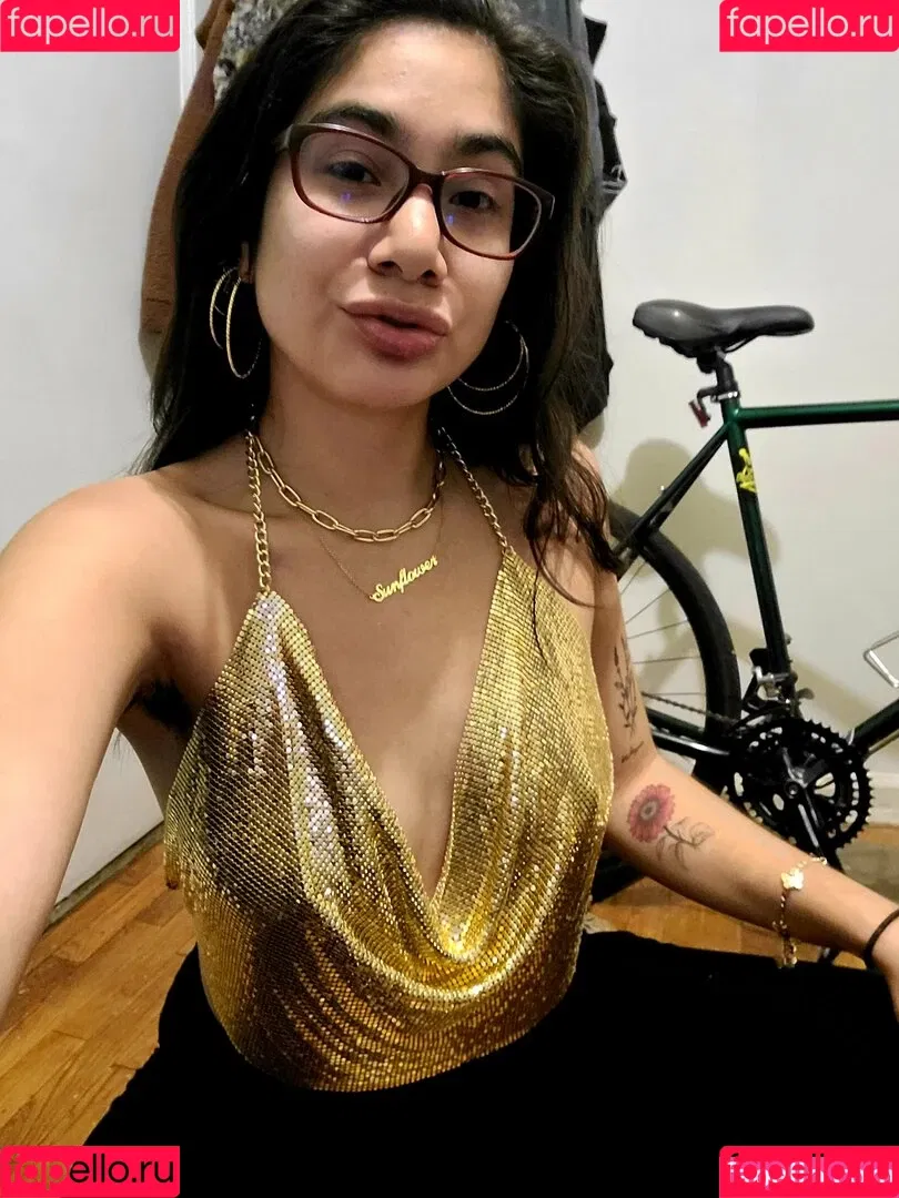 Lucy Sunflower Onlyfans Photo Gallery 