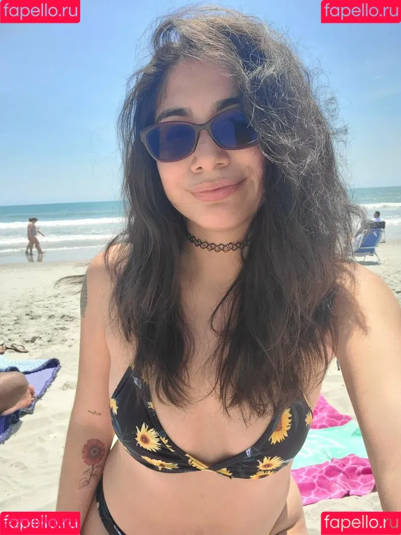 Lucy Sunflower Onlyfans Photo Gallery 