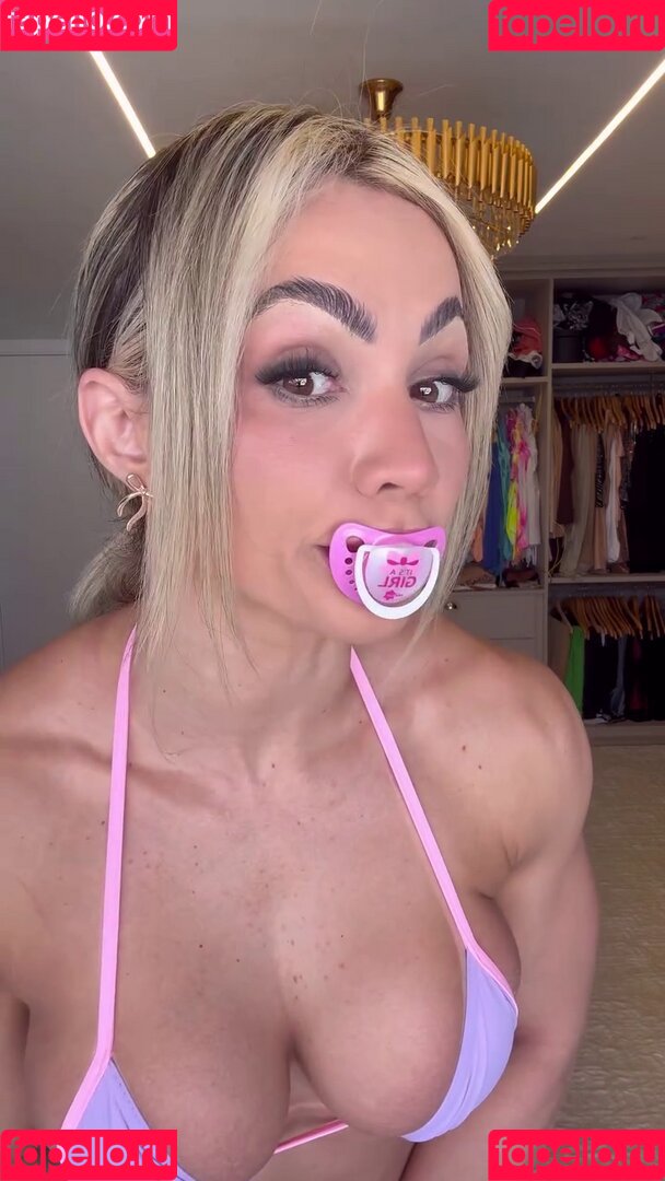 Vivi Winkler Onlyfans Photo Gallery 