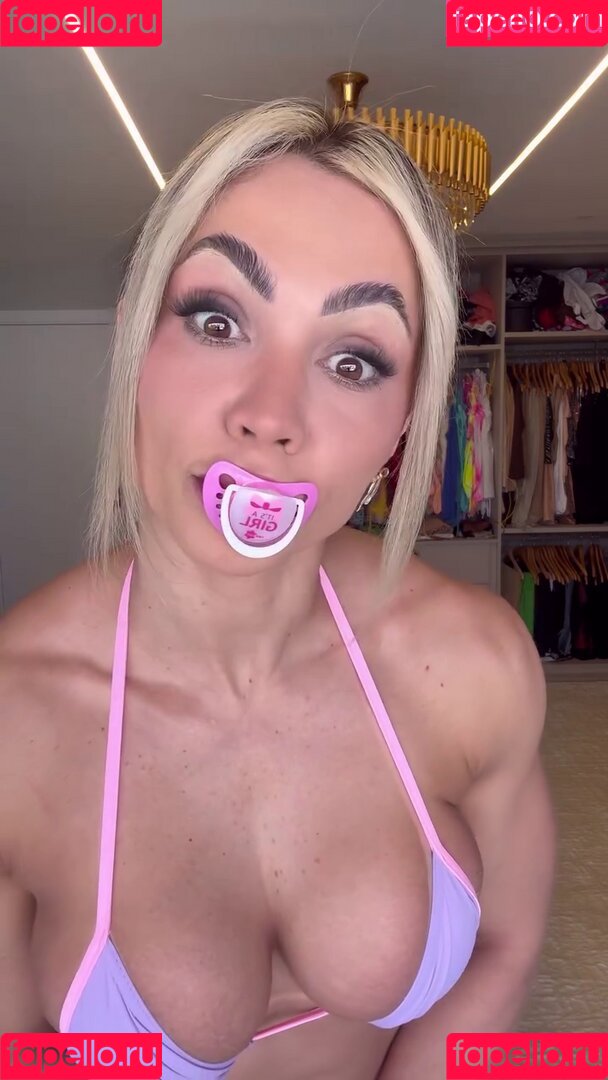 Vivi Winkler Onlyfans Photo Gallery 