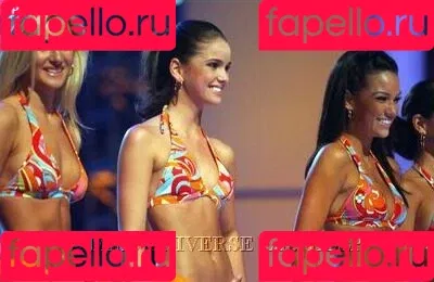 Shelley Hennig Onlyfans Photo Gallery 