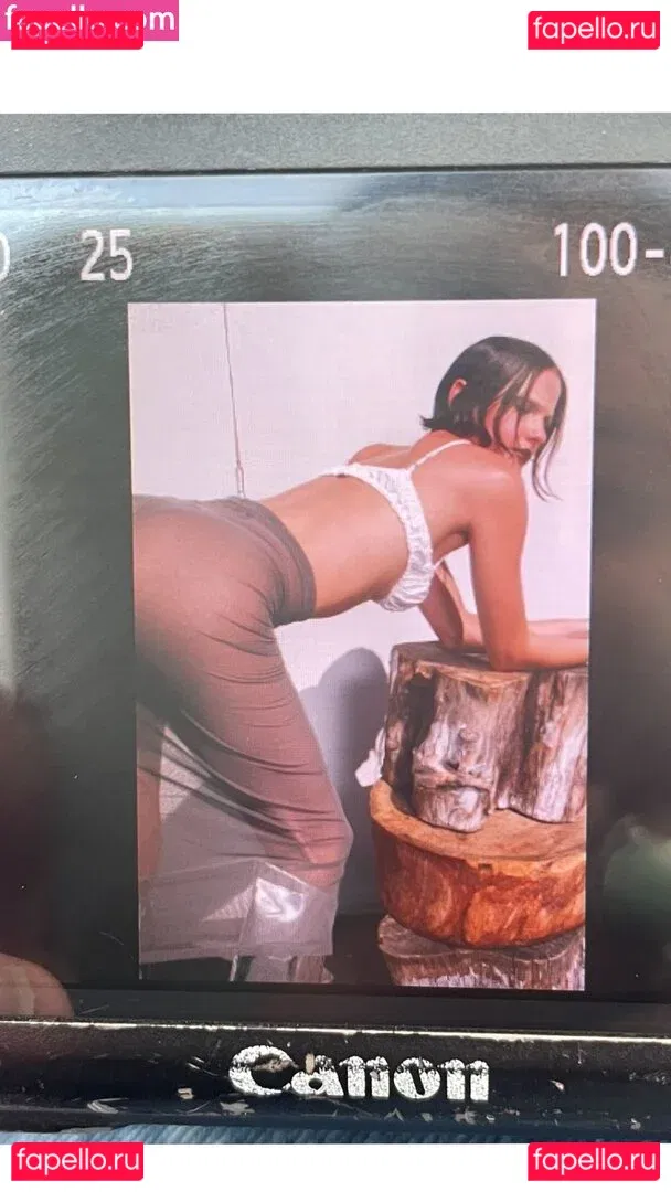 Shelley Hennig Onlyfans Photo Gallery 