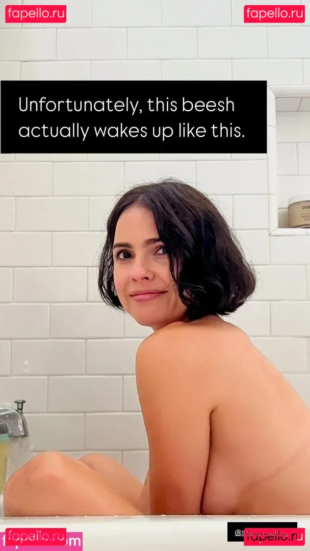 Shelley Hennig Onlyfans Photo Gallery 