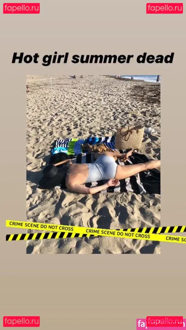 Shelley Hennig Onlyfans Photo Gallery 