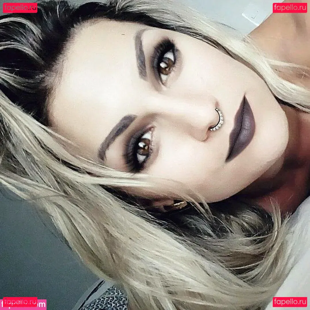 Renata Godio Onlyfans Photo Gallery 