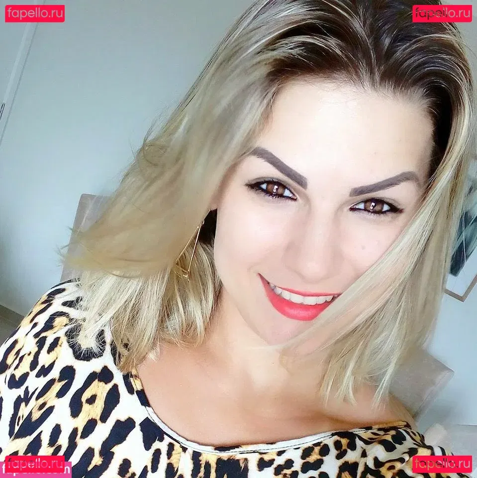 Renata Godio Onlyfans Photo Gallery 