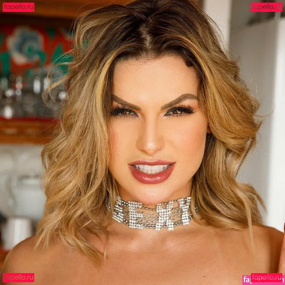 Renata Godio Onlyfans Photo Gallery 