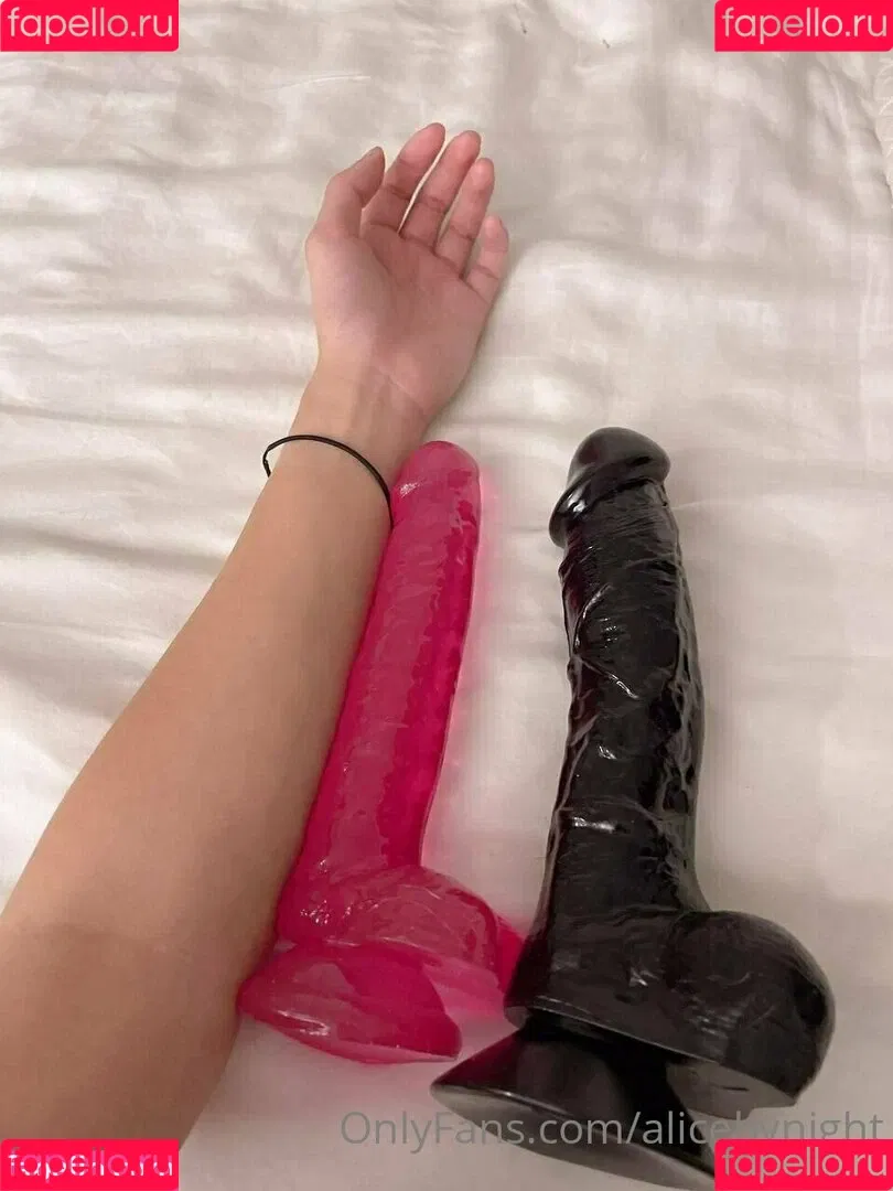 alicebynight Onlyfans Photo Gallery 