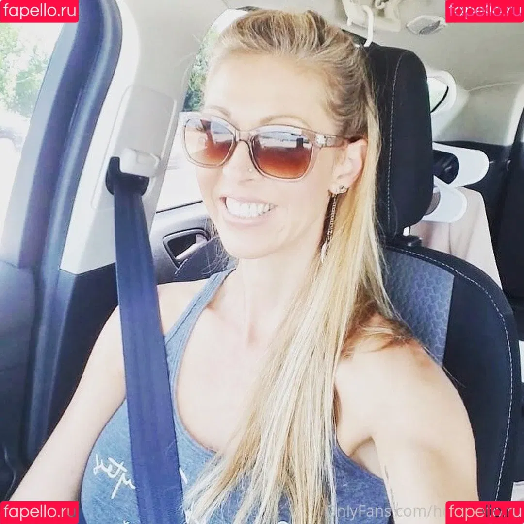 hollyhotwife Onlyfans Photo Gallery 