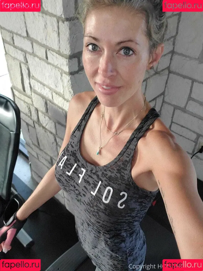 hollyhotwife Onlyfans Photo Gallery 