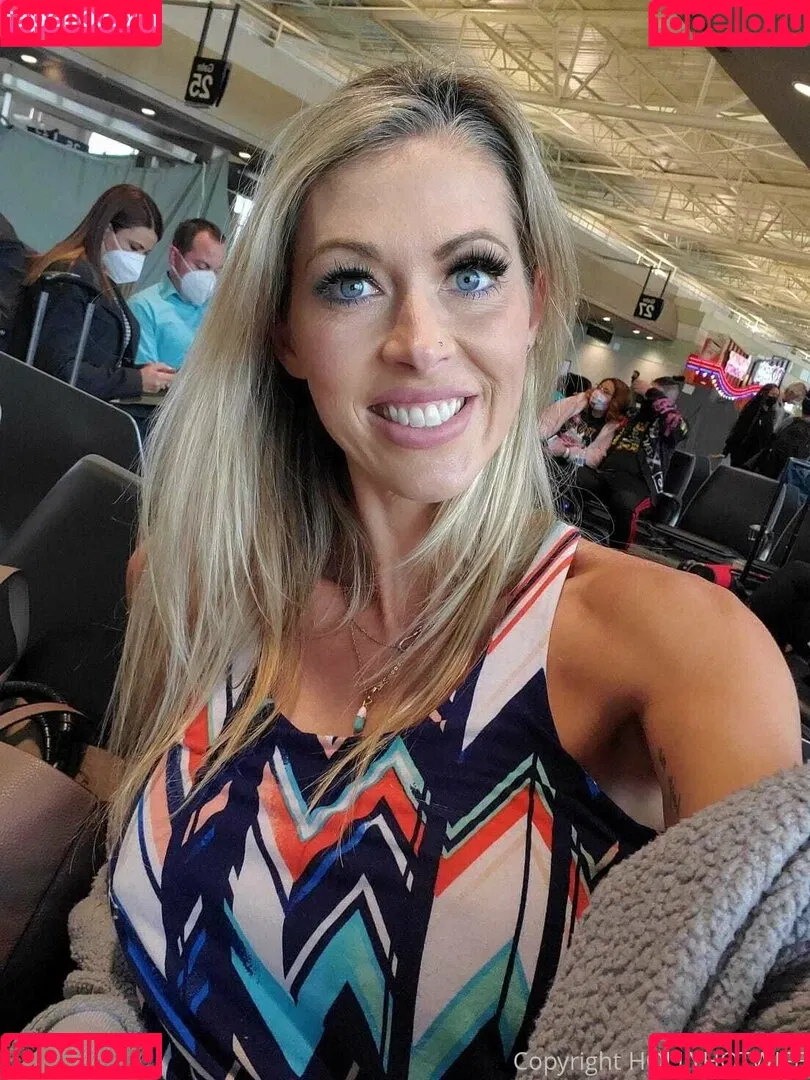 hollyhotwife Onlyfans Photo Gallery 