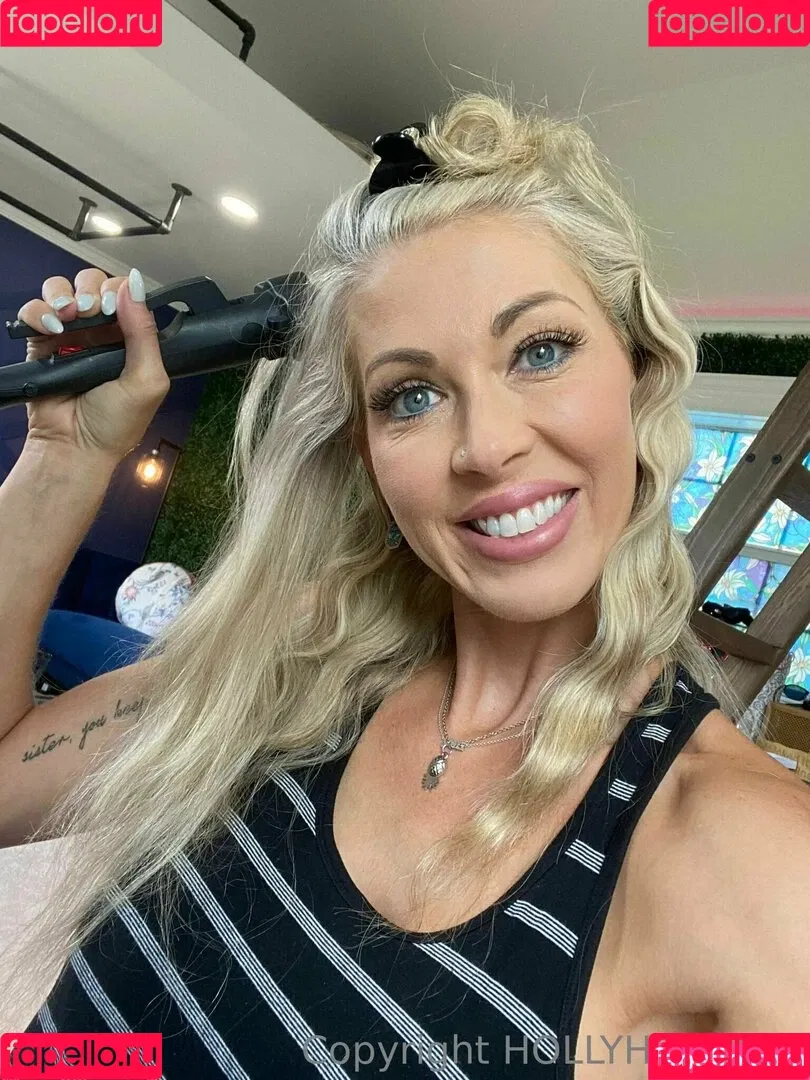 hollyhotwife Onlyfans Photo Gallery 