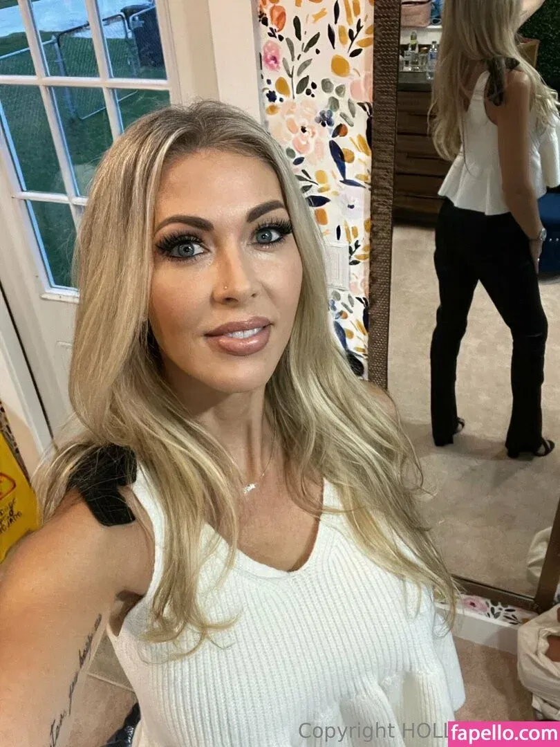 hollyhotwife Onlyfans Photo Gallery 