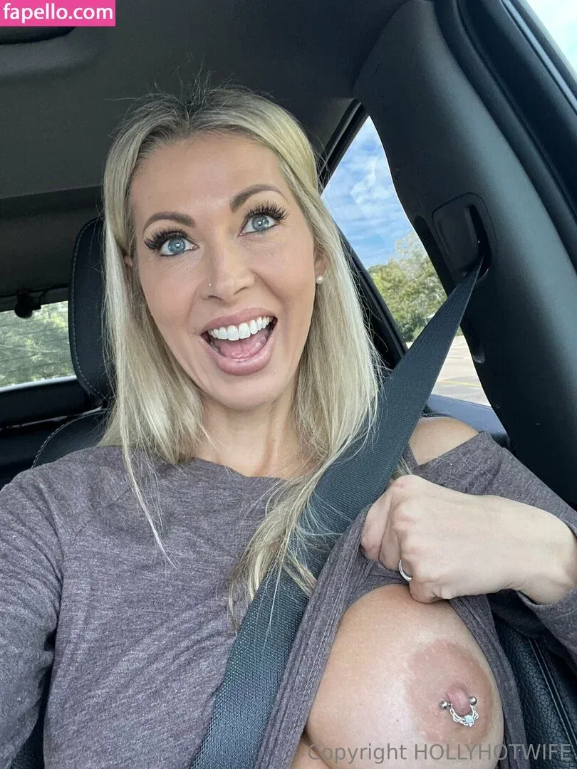 hollyhotwife Onlyfans Photo Gallery 