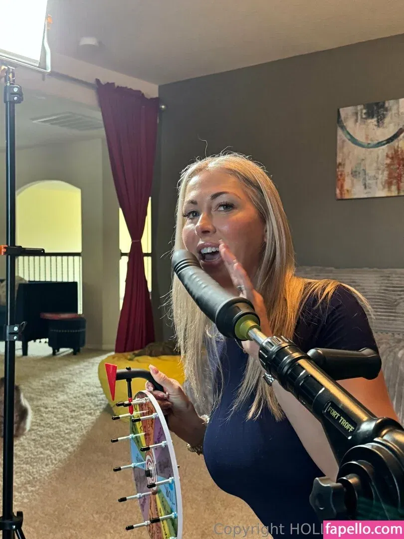 hollyhotwife Onlyfans Photo Gallery 