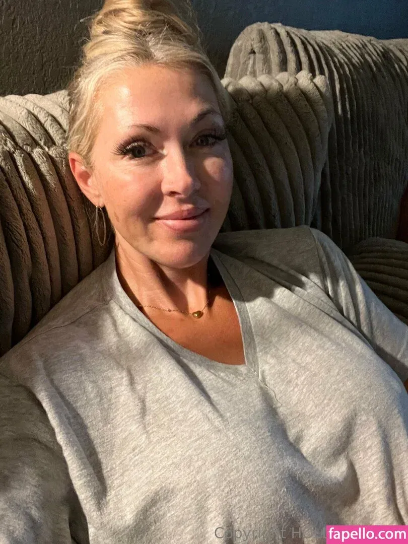 hollyhotwife Onlyfans Photo Gallery 