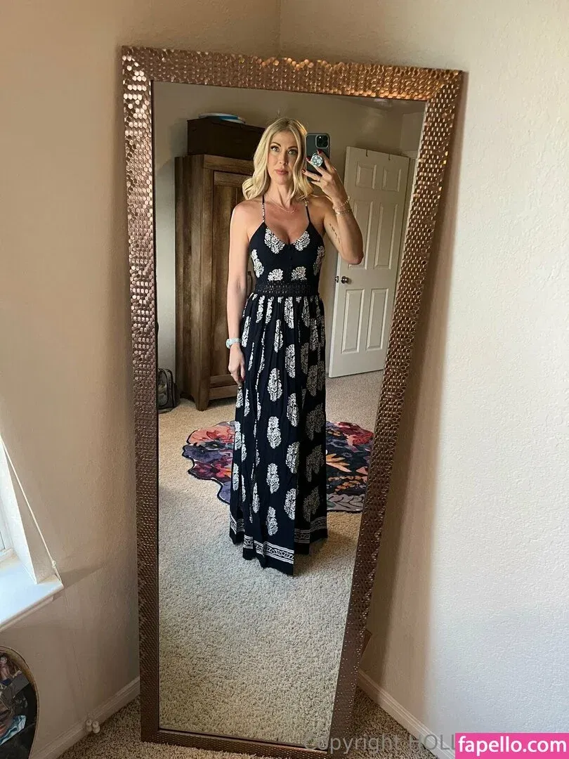 hollyhotwife Onlyfans Photo Gallery 