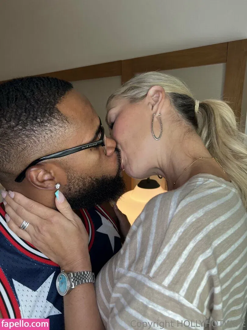 hollyhotwife Onlyfans Photo Gallery 