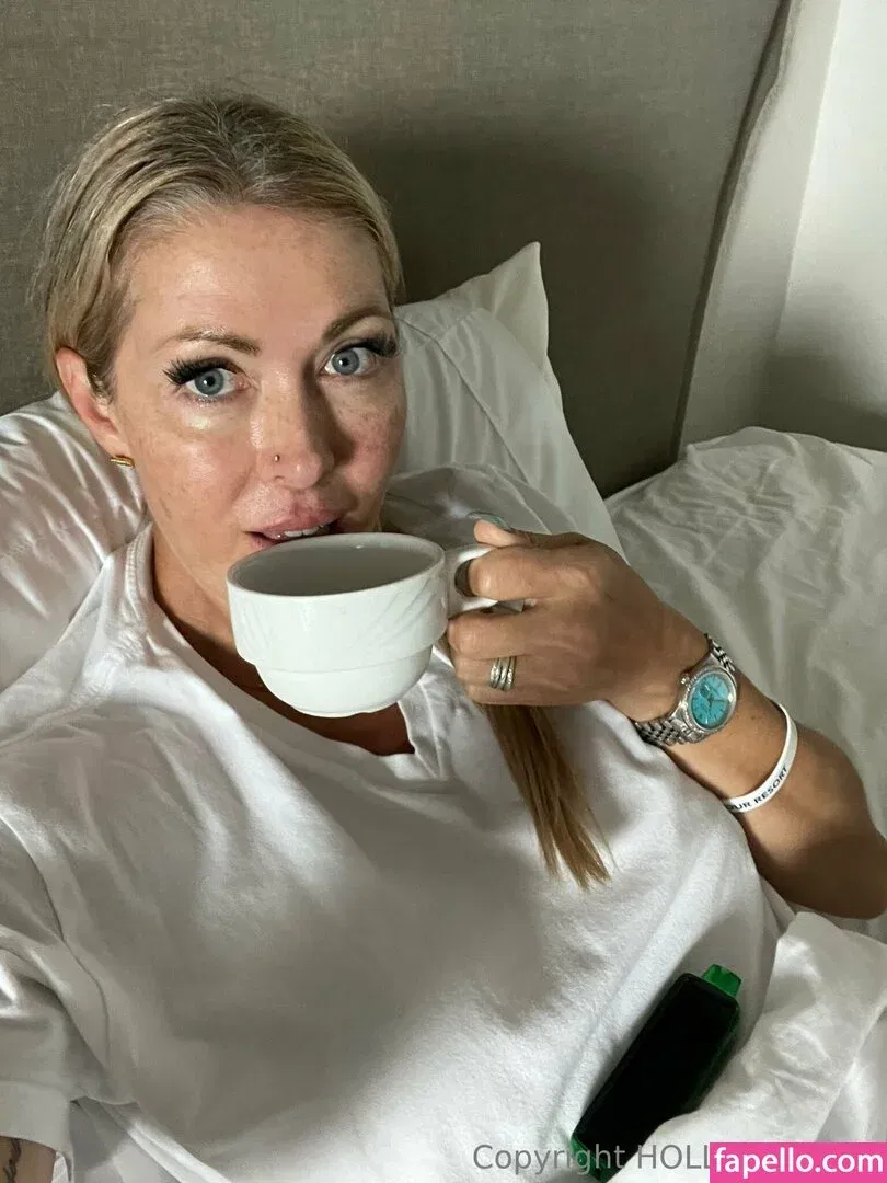 hollyhotwife Onlyfans Photo Gallery 