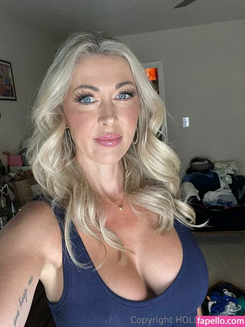 hollyhotwife Onlyfans Photo Gallery 