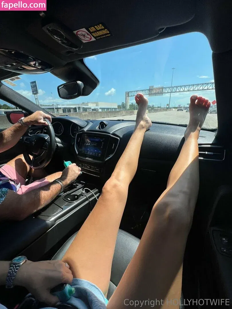 hollyhotwife Onlyfans Photo Gallery 