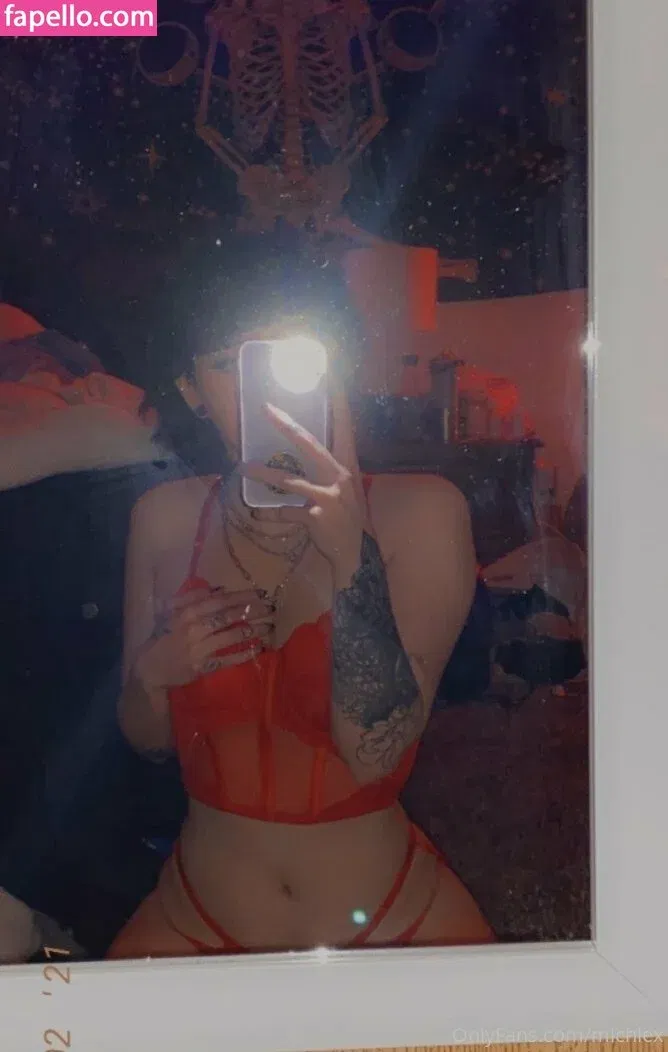 biggtittygothgirl Onlyfans Photo Gallery 