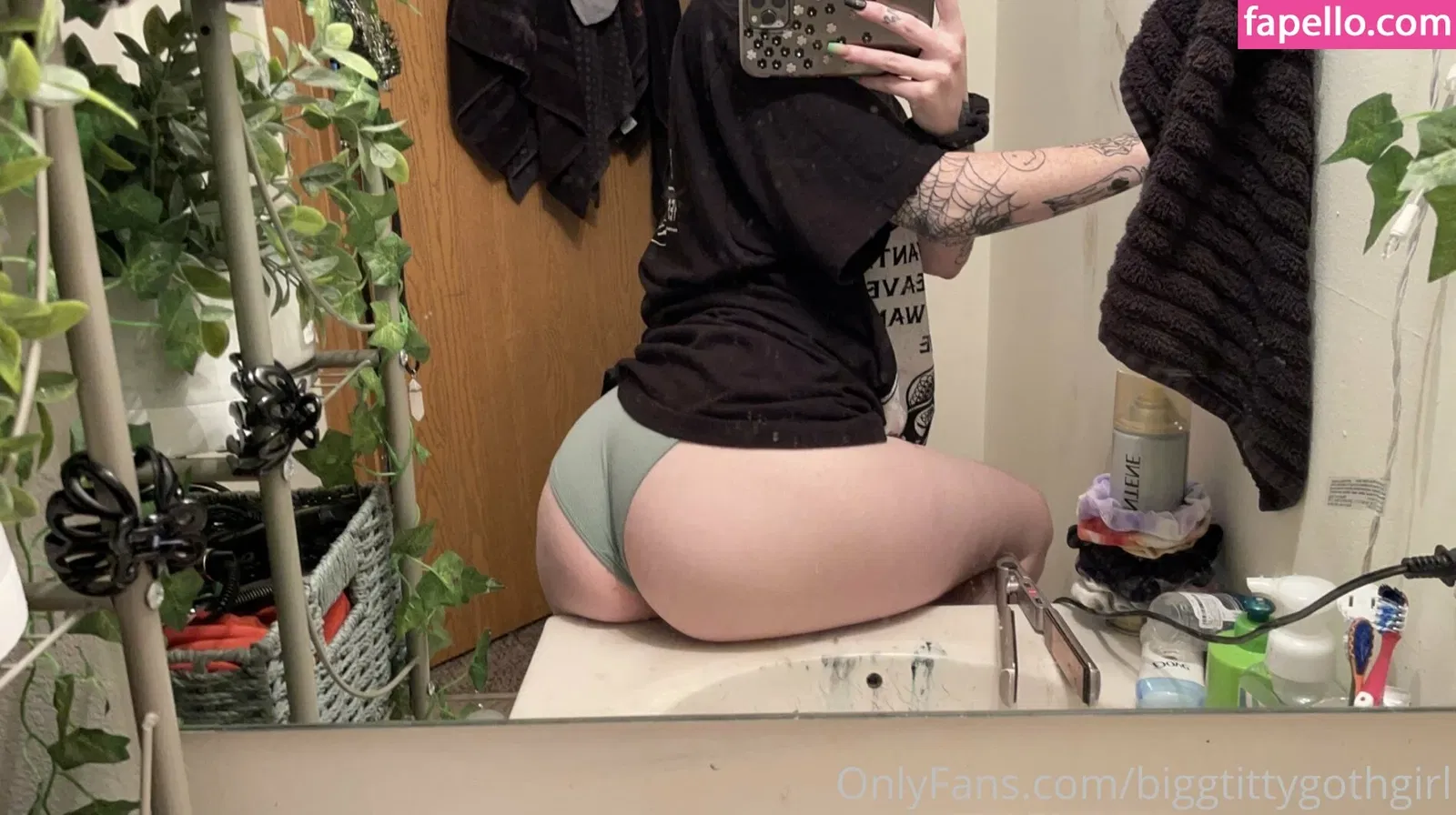 biggtittygothgirl Onlyfans Photo Gallery 