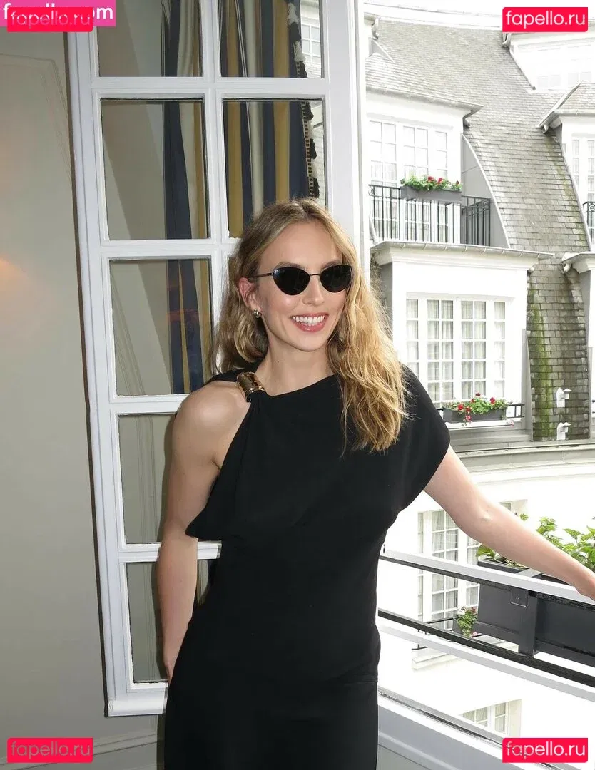 Jodie Comer Onlyfans Photo Gallery 