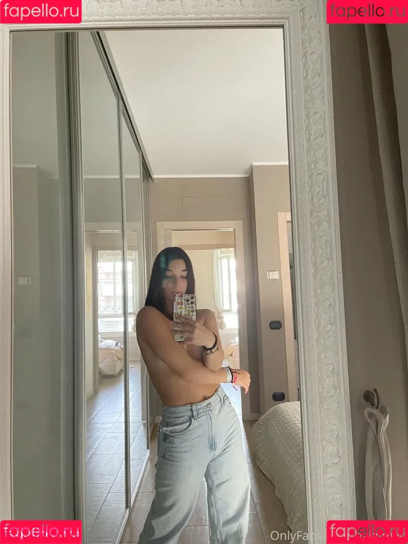 Myriam Sava Onlyfans Photo Gallery 