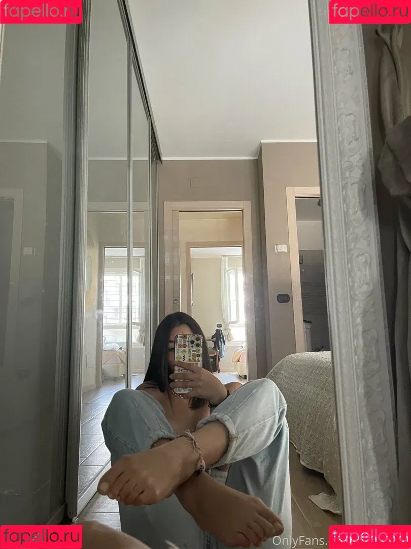 Myriam Sava Onlyfans Photo Gallery 