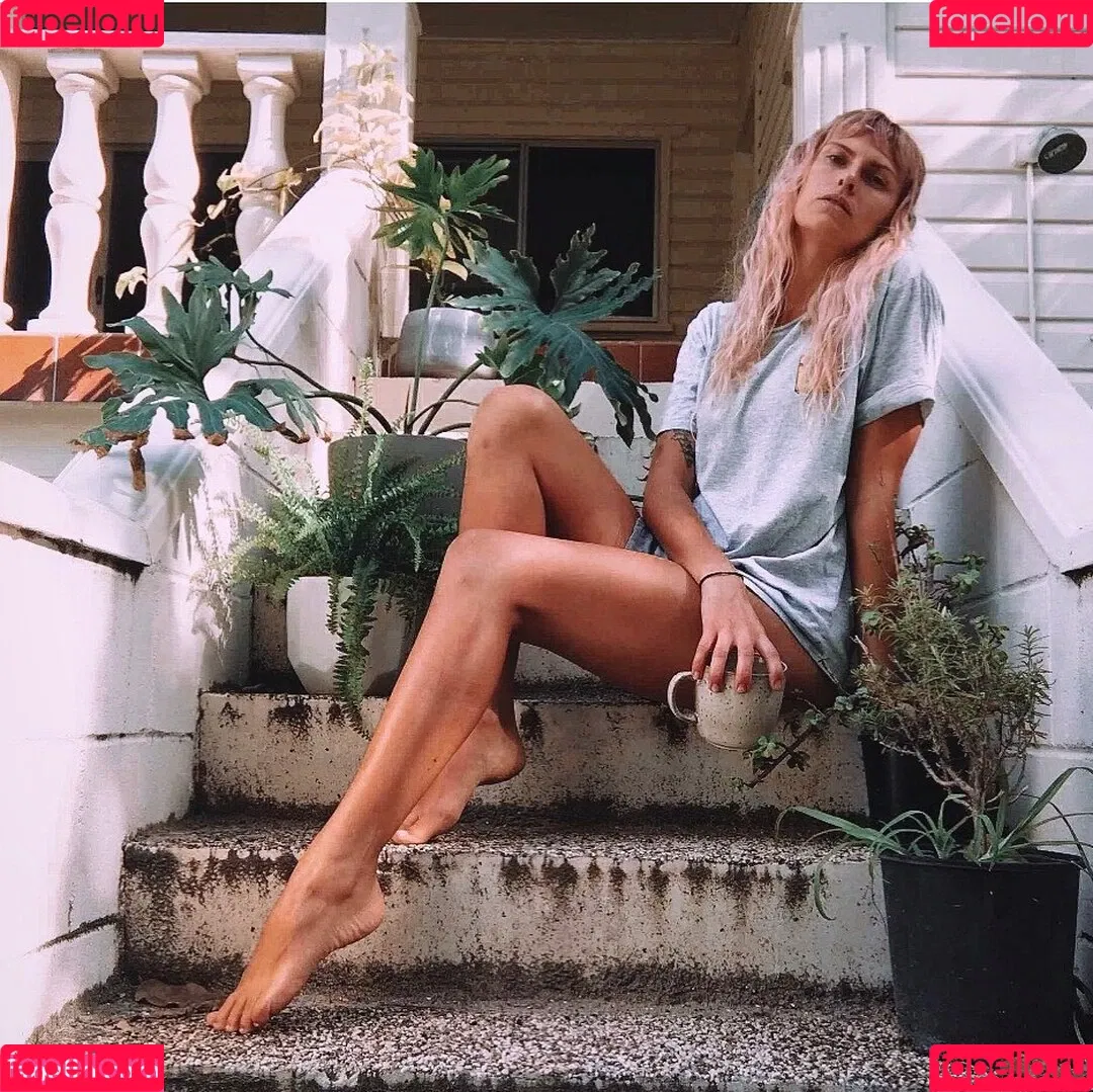 Sieren_ Pole Onlyfans Photo Gallery 