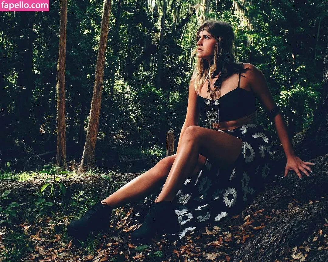 Sieren_ Pole Onlyfans Photo Gallery 