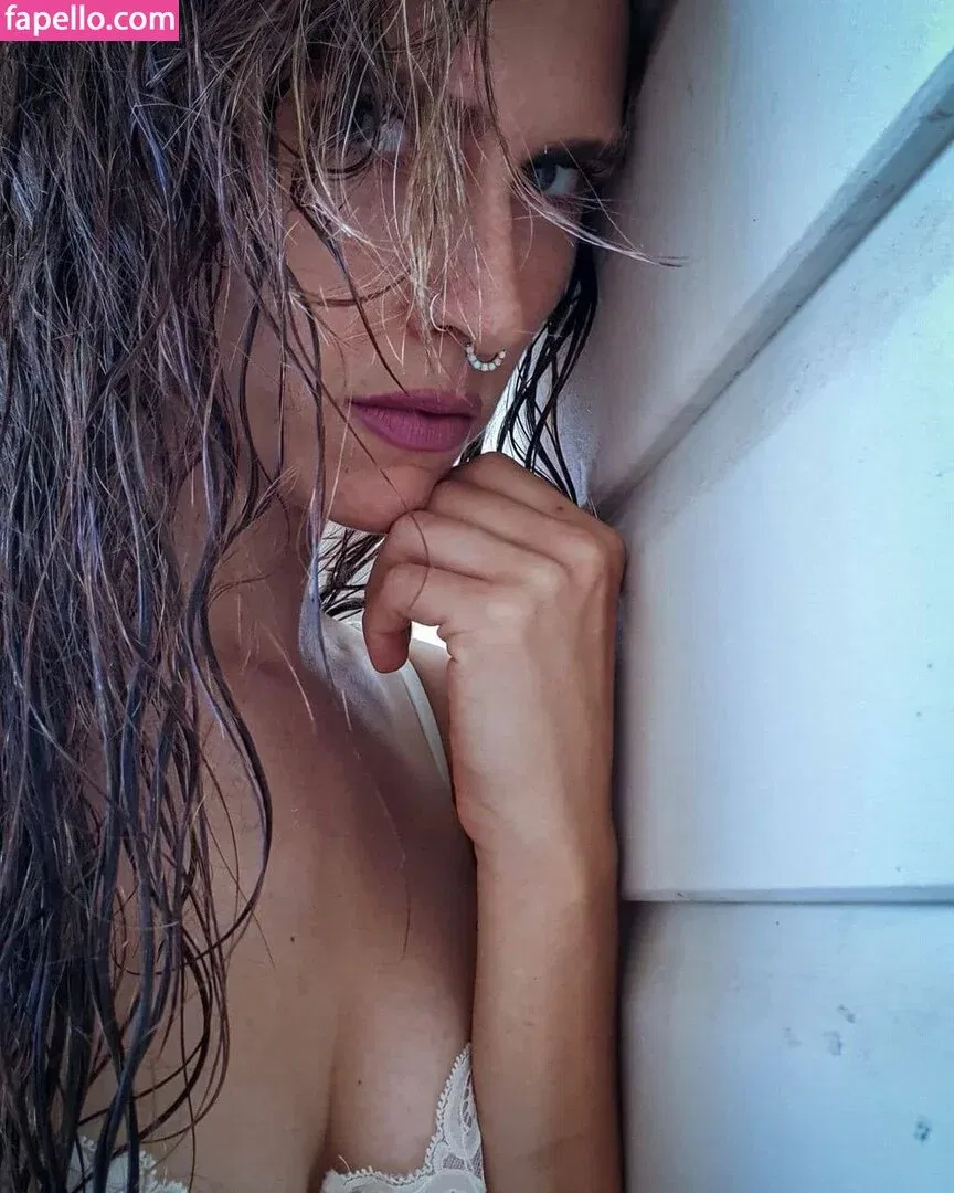 Sieren_ Pole Onlyfans Photo Gallery 